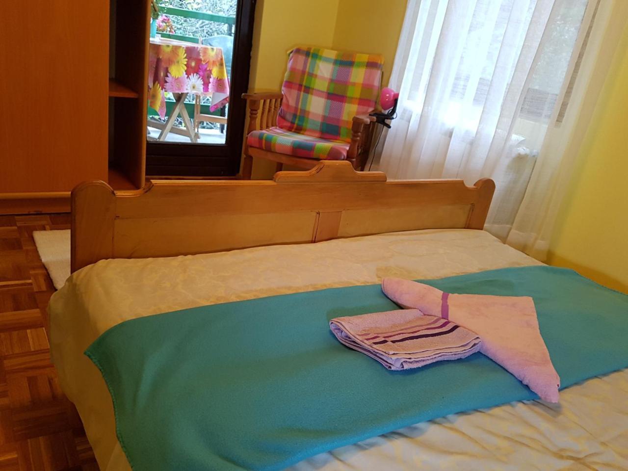 Nena & Rale Rooms Donji Milanovac Exterior foto